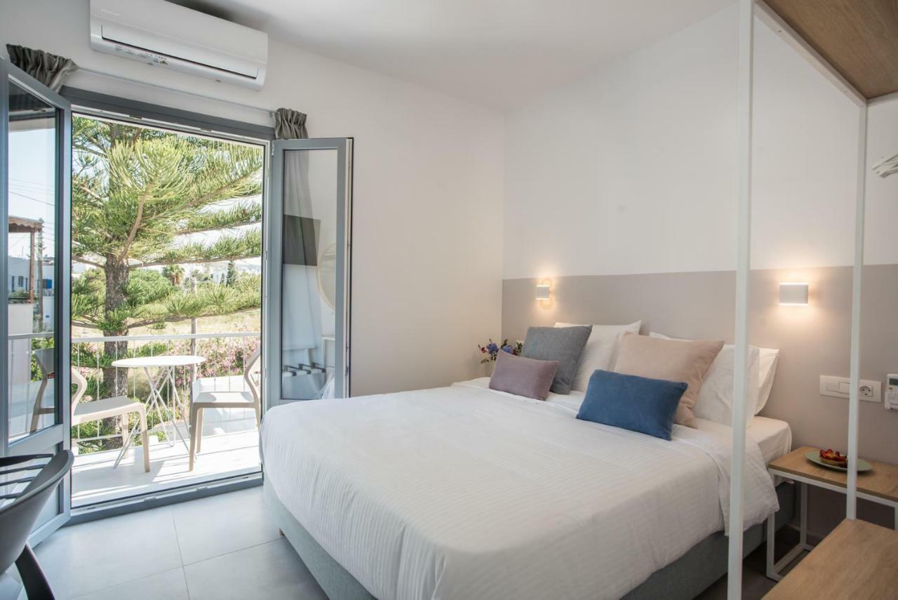Nautilus Apartments-Suites Parikia  Bagian luar foto